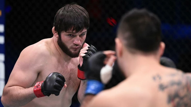 Хизриев дебютирует в UFC 10 апреля